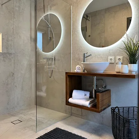 Chic For A Relaxing In Apartment *